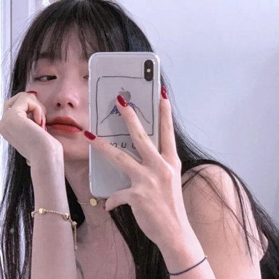 燕子与鹦鹉